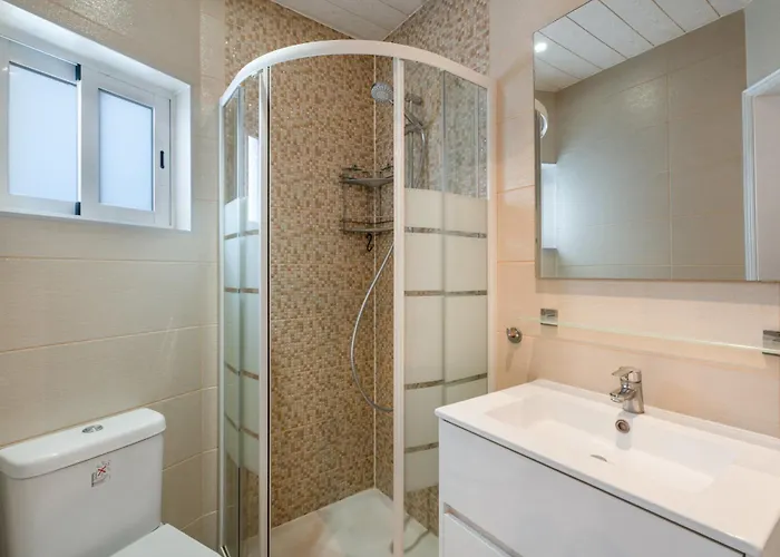 Casa Boulou A El Roque *