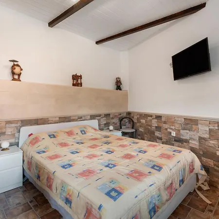 Casa Boulou A El Roque