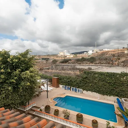 Casa Boulou A El Roque Kır Evi *