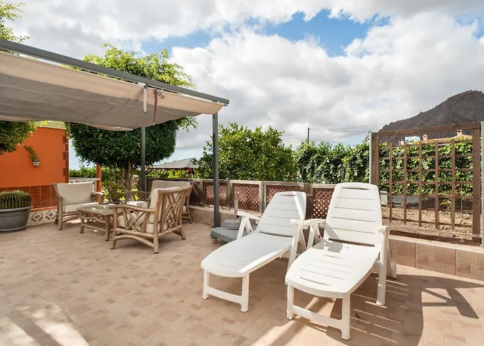 Casa Boulou A El Roque Country house *