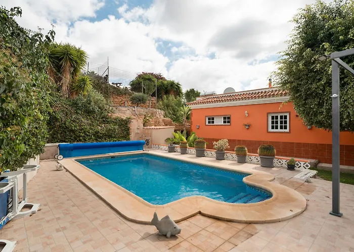 Casa Boulou A El Roque