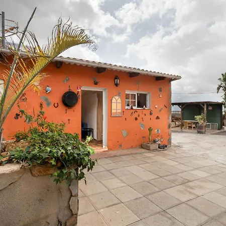 Casa Boulou A El Roque